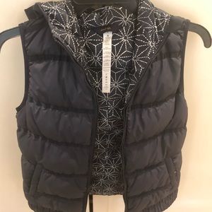 Lululemon puffer vest. Navy. Like new. Size 6